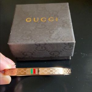 NOT AUTHENTIC Gucci bangle